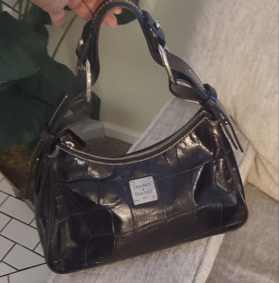 Dooney & Bourke Black Croc-Embossed Women's Bag - Picture 2 of 9